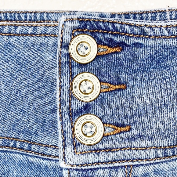 Pilcro & The Letterpress High Rise Wide Leg Cropped Triple Button Jeans - Picture 4 of 9